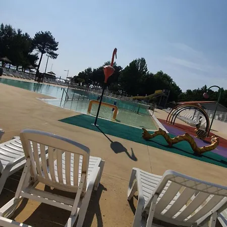 Mobilhome 6 Personnes 32m2 * 파렝티스 앙 보른